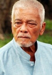 ชุมพร เทพพิทักษ์